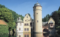 Region Spessart - Main Odenwald: Schloss Mespelbrunn
