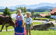 Kinder auf dem Bauernhof