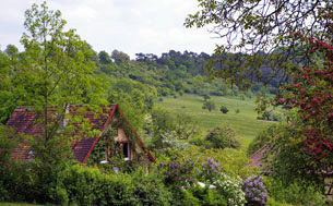 Landschaftsidylle mit Haus im Romantischen Franken