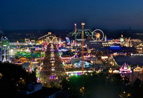 Oktoberfest am Abend
