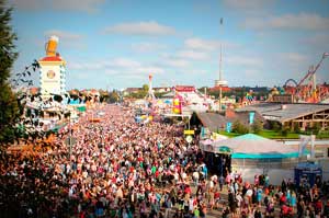 M&uuml;nchner Oktoberfest - Blick &uuml;ber das Gel&auml;nde